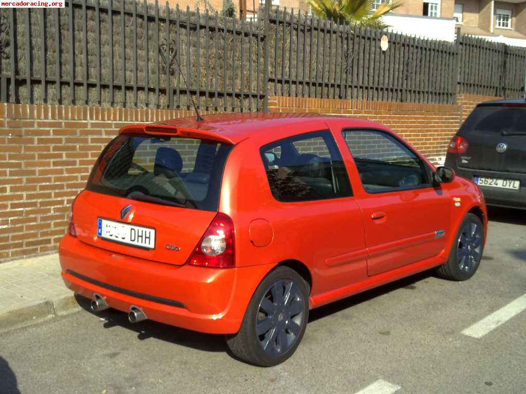 Renault clio cup sport team