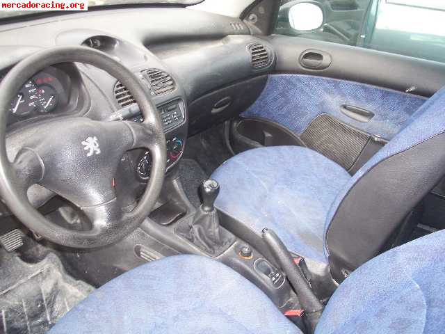 Peugeot 206 800€