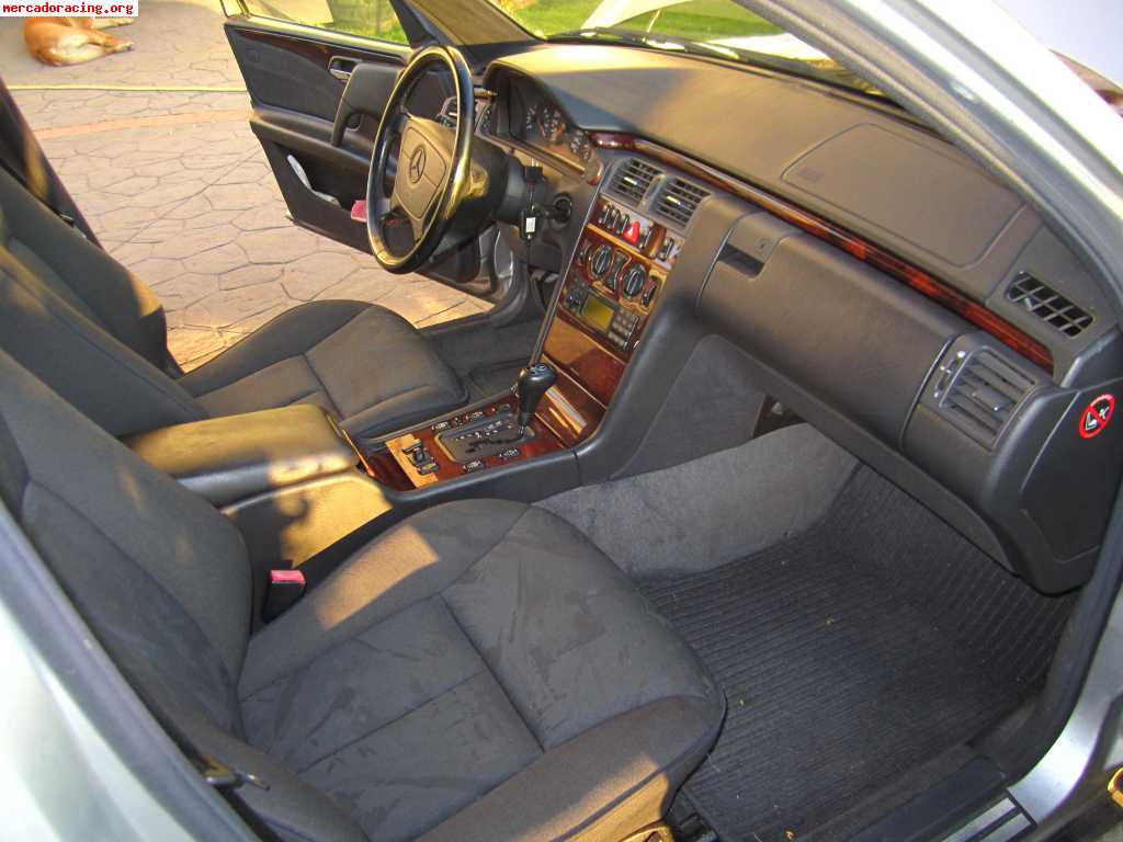 Mercedes e 300 td 177cv aut. elegance 