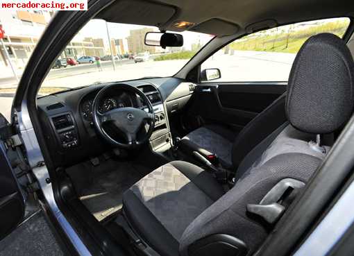 Astra 3 puertas  16 16v contort 100cv 2.100€
