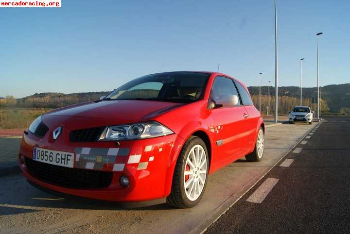 Renault megane f1 team r26