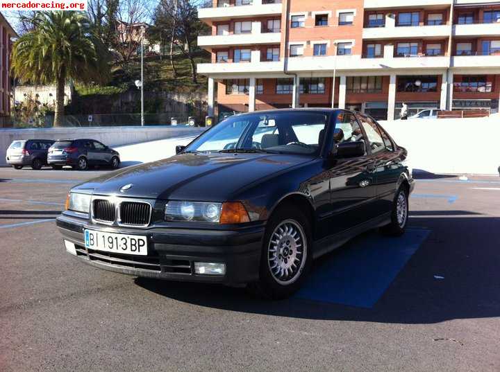 Se vende bmw320i e36 93-94  98.000km