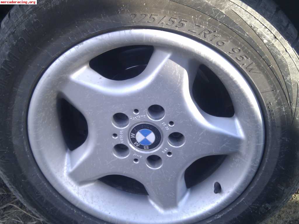 Vendo 4 llantas  de bmw 