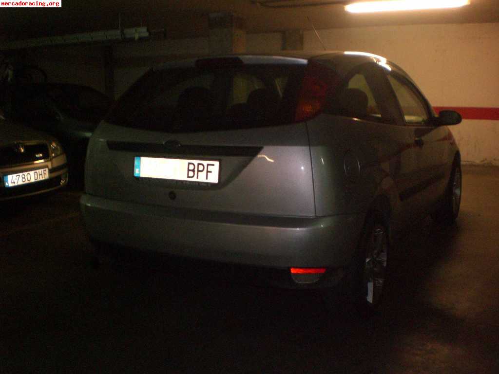 Vendo ford focus 1.6 16v  2001