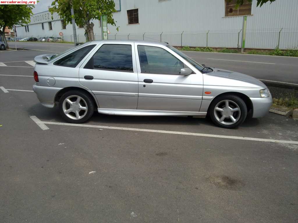 Ford escort xri 800€