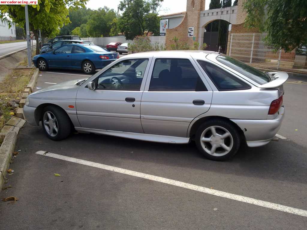 Ford escort xri 800€