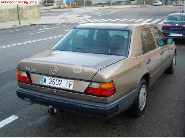 Mercerdes benz 230e con bola perfecto transporte carros port