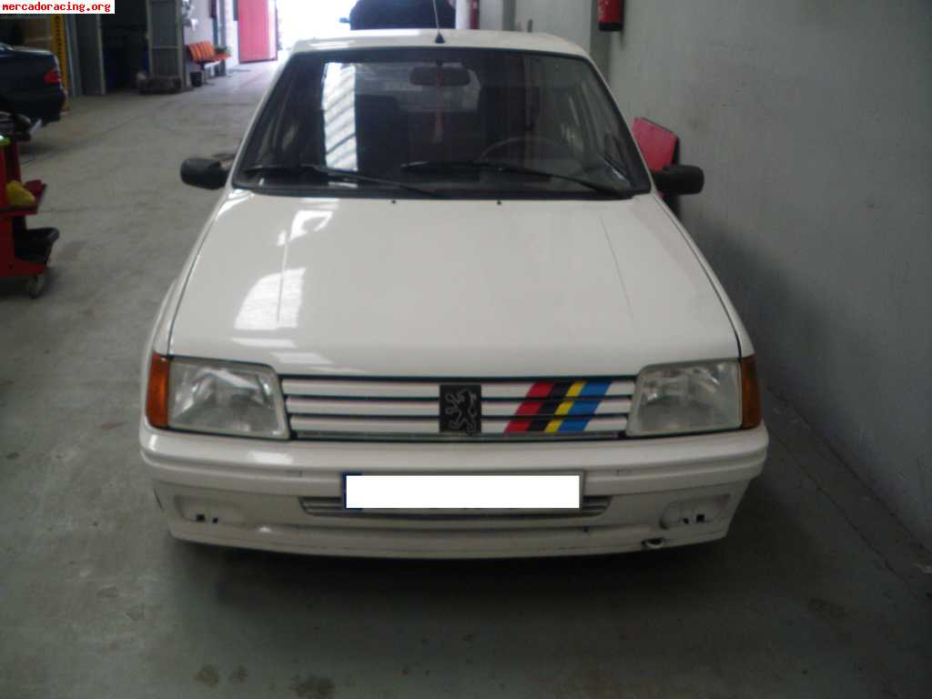 Se vende o se cambia peugeot 205 rallye