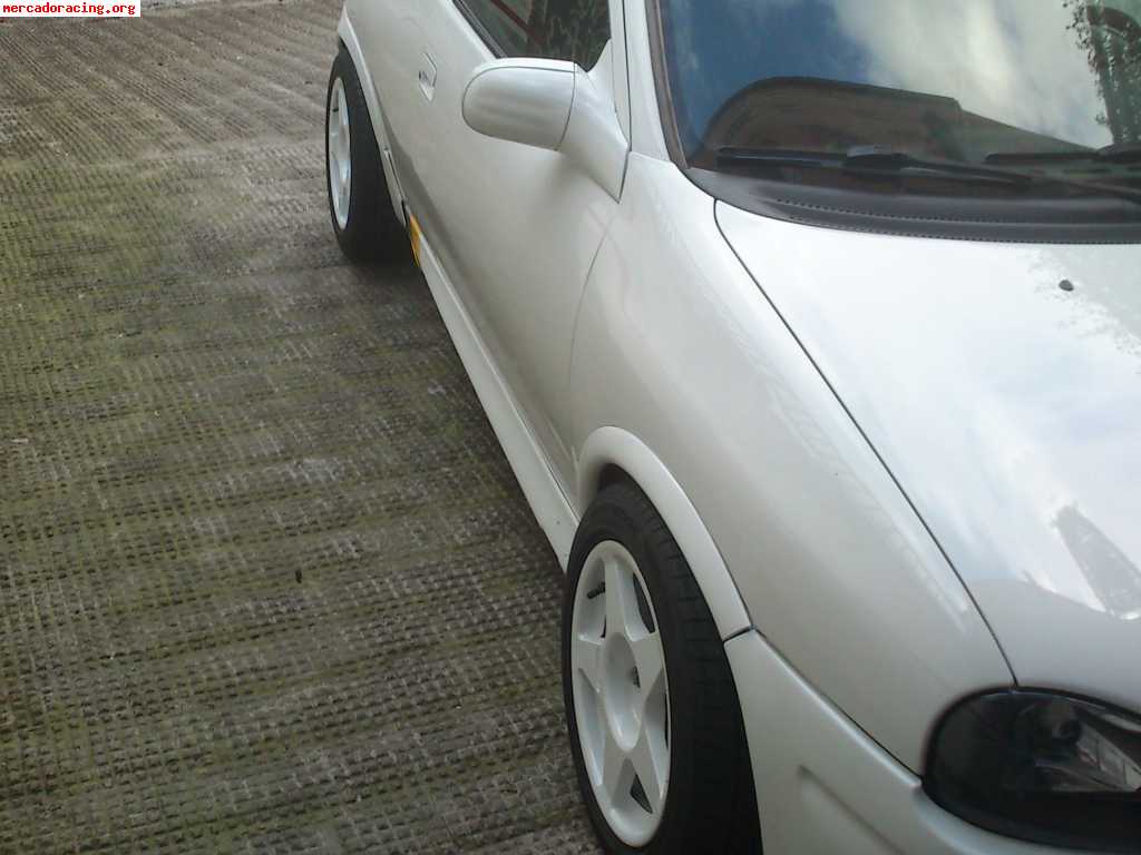 Cambio o vendo corsa b gsi 16v  2200€