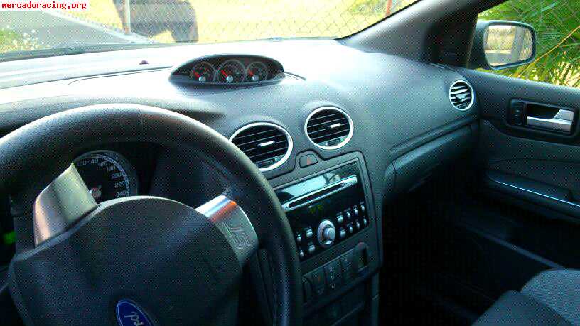Vendo focus st 225