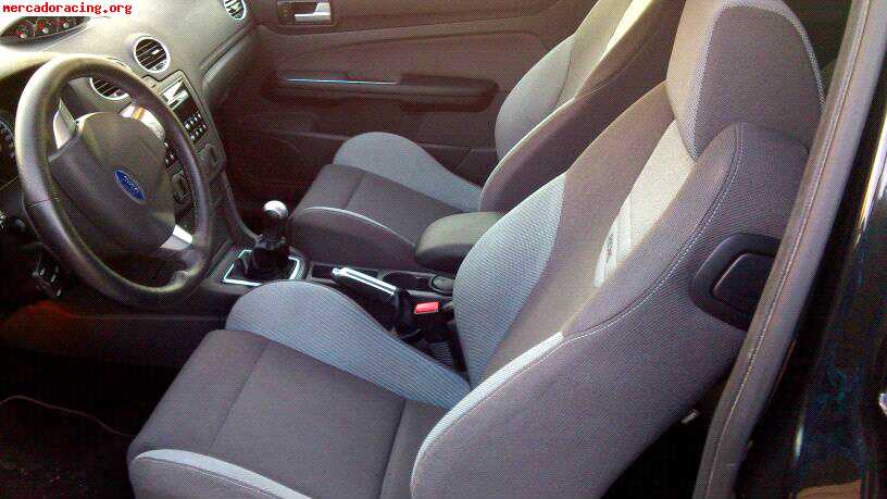 Vendo focus st 225