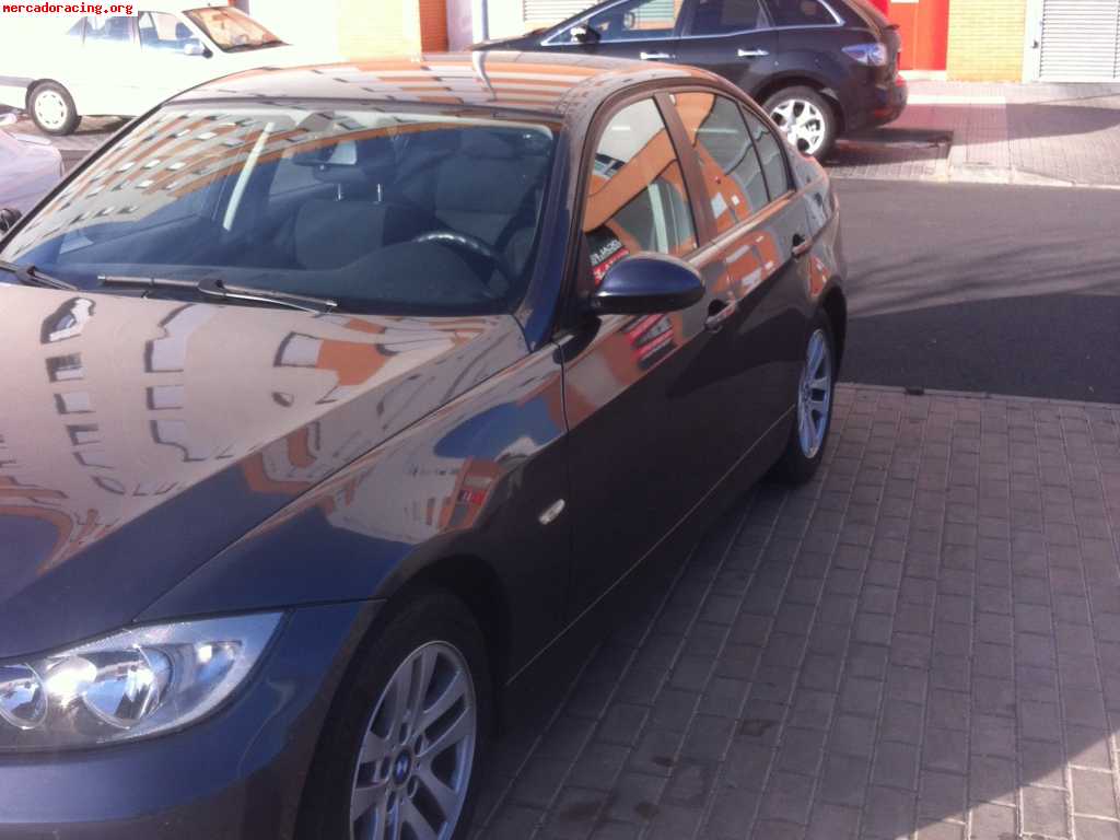 Se vende bmw 320d año 2007 acepto coche como parte de pago.