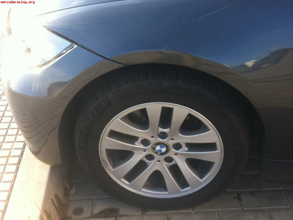 Se vende bmw 320d año 2007 acepto coche como parte de pago.