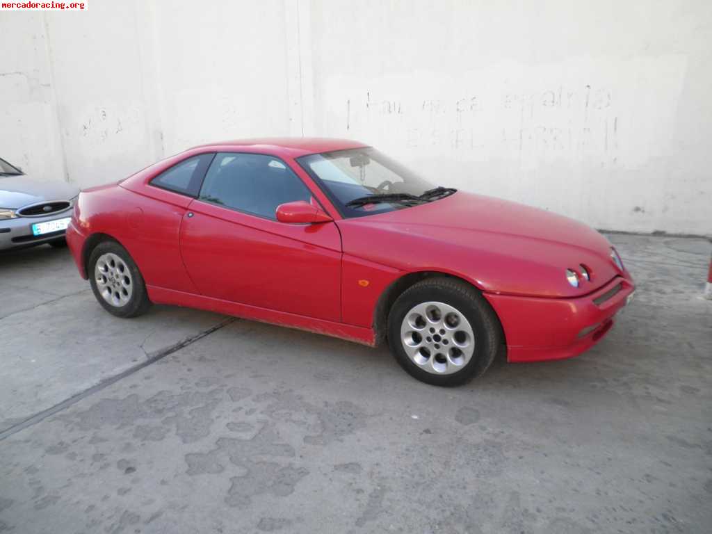 Se vende o se cambia alfa romeo gtv