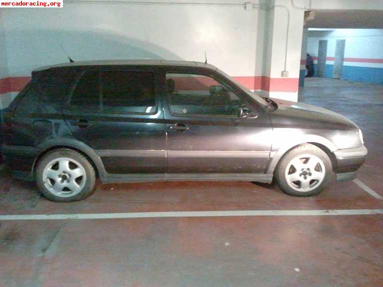 Se vende o se cambia golf vr6