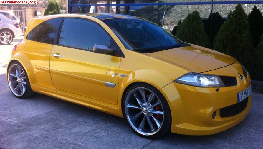 R26 con kit de carroceria, ll 20  y muchisimos extras