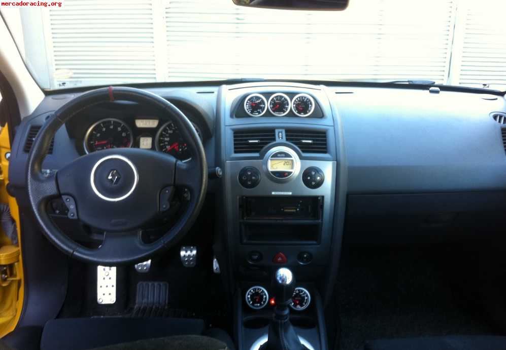 R26 con kit de carroceria, ll 20  y muchisimos extras