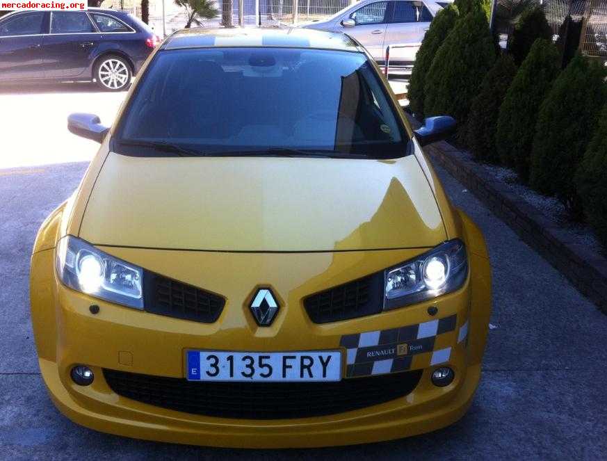 R26 con kit de carroceria, ll 20  y muchisimos extras