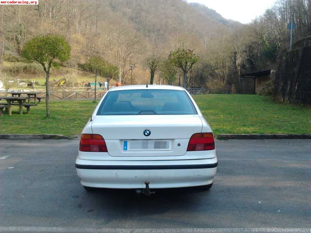 Se vende o se cambia bmw 525 tds