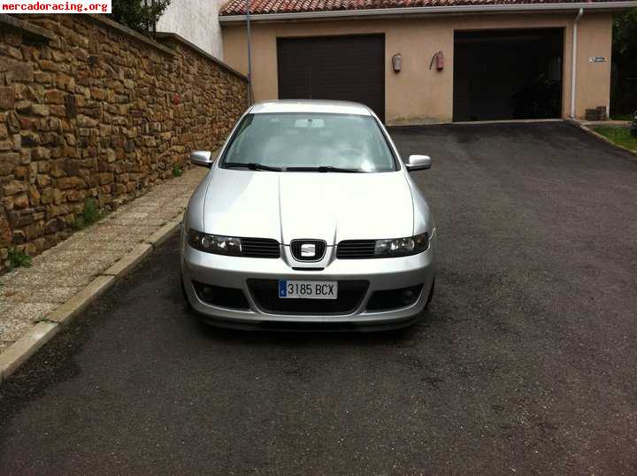 Se vende o cambia seat leon 1.8 20 vt