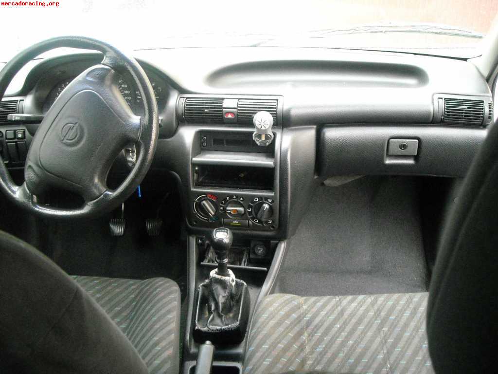 Opel astra 1.6 16v