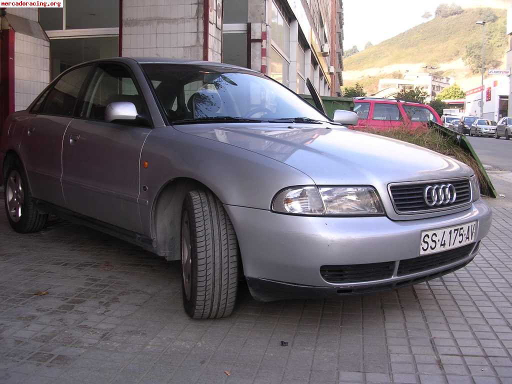 Se vende- audi a4 2.6 gasolina.