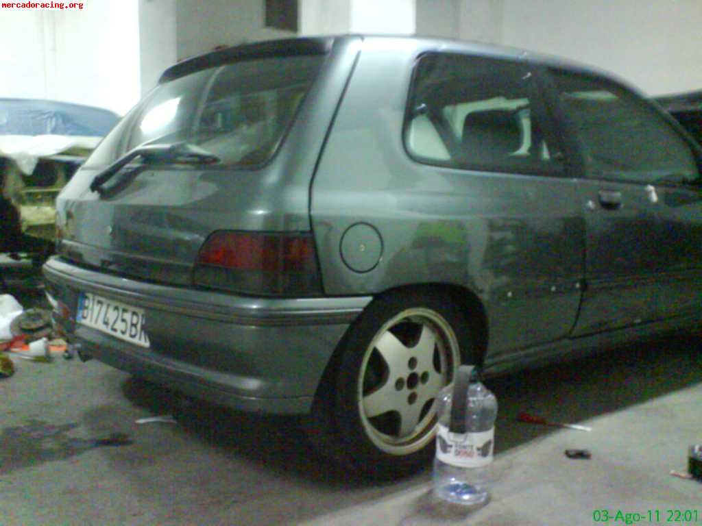 Vendo clio 16v del 91 1350€ urge