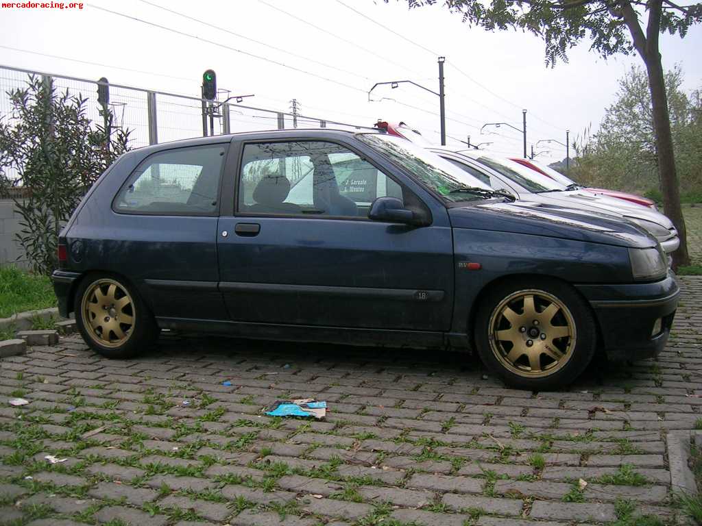 Vendo o cambio clio 16v look willimas pocos km!!!!!!