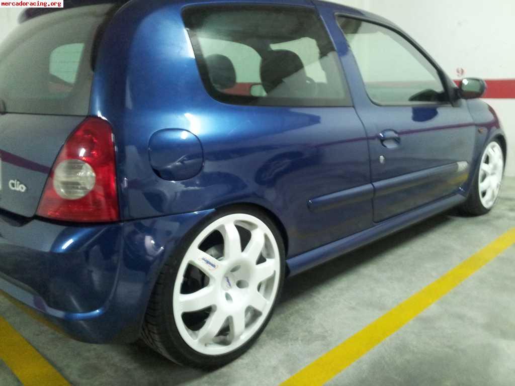 Clio sport en excelente estado muchos extras 