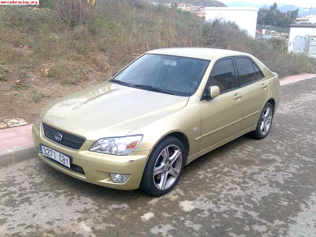 Lexus is 200 6 cilindros, 6 velocidades, 155cv ó cambio x gs