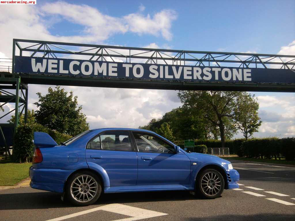 Mitsubishi lancer evolution vi volante a la derecha 6.999€