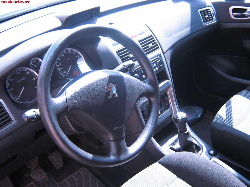 Vendo peugeot 307 hdi del 2006 con techo panoramico 4800e