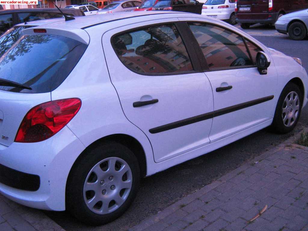 Vendo peugeot 207 hdi con 10800km del ano 2007 6600e