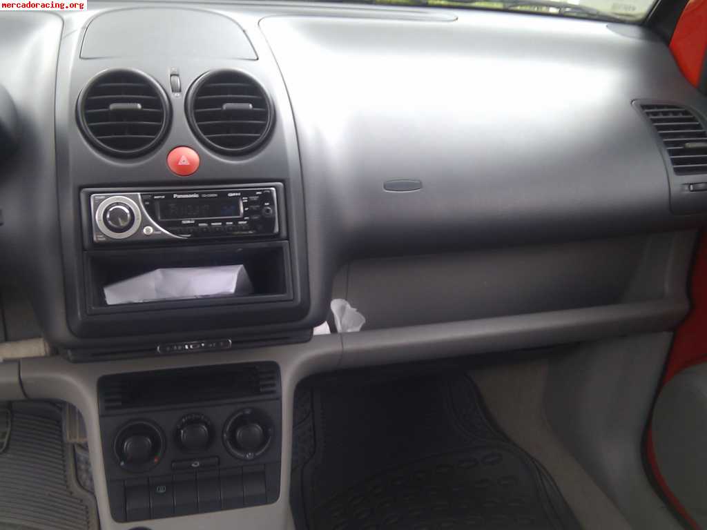 Seat arosa 1.0 año 00