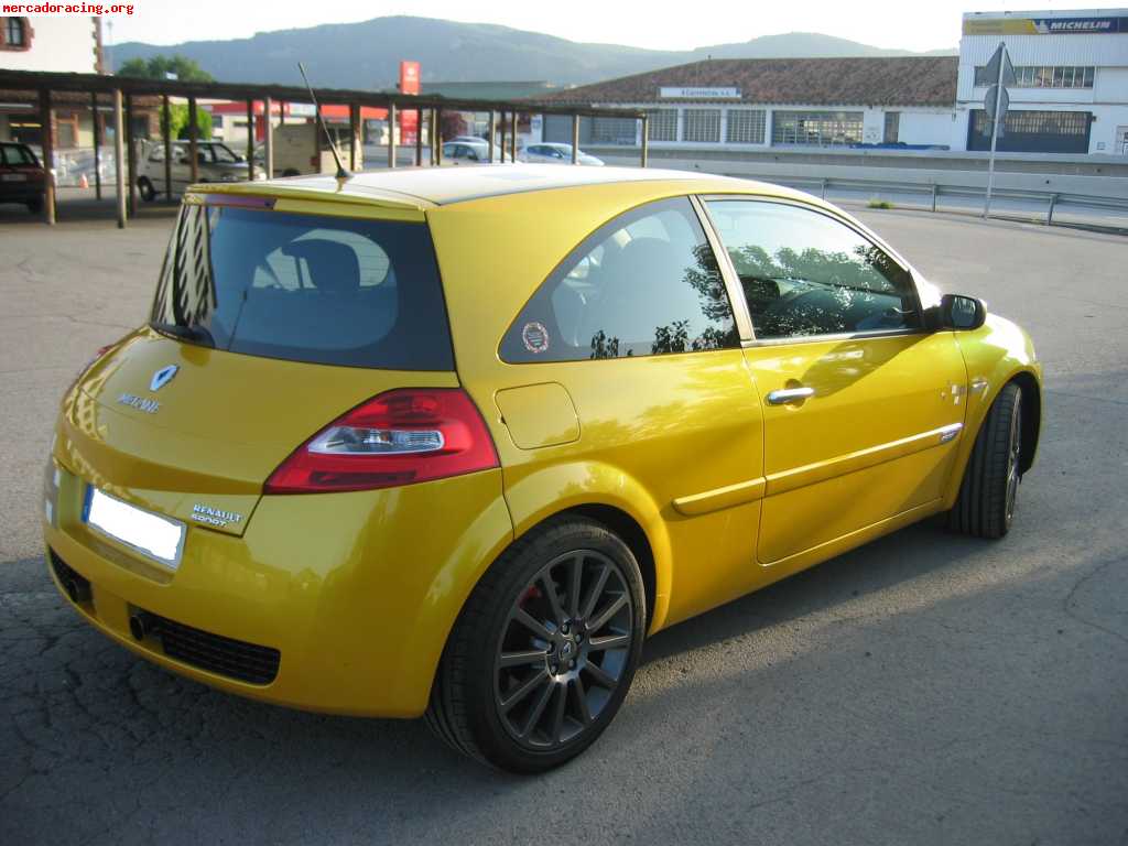 Renault megane f1 team r26