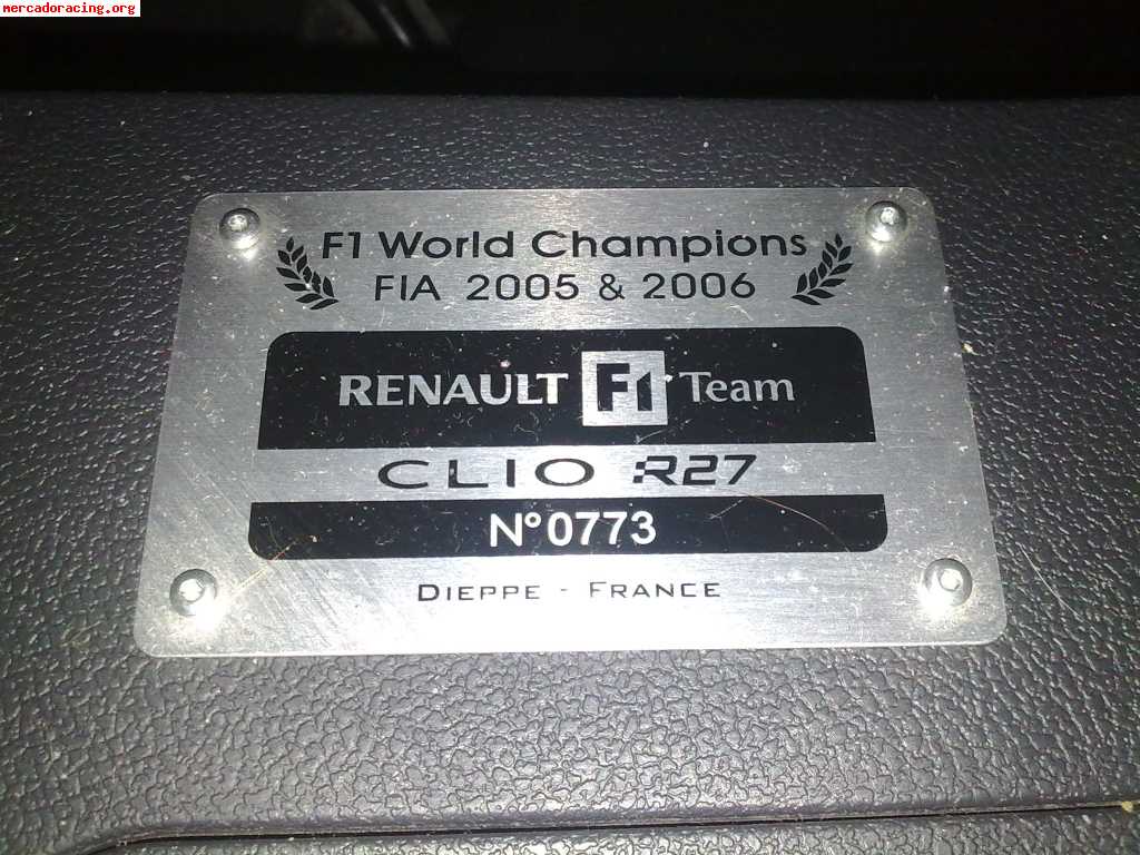 Clio sport f1 team r27
