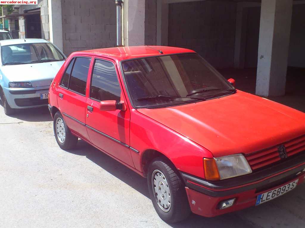 Vendo peugeot 205 600 euros