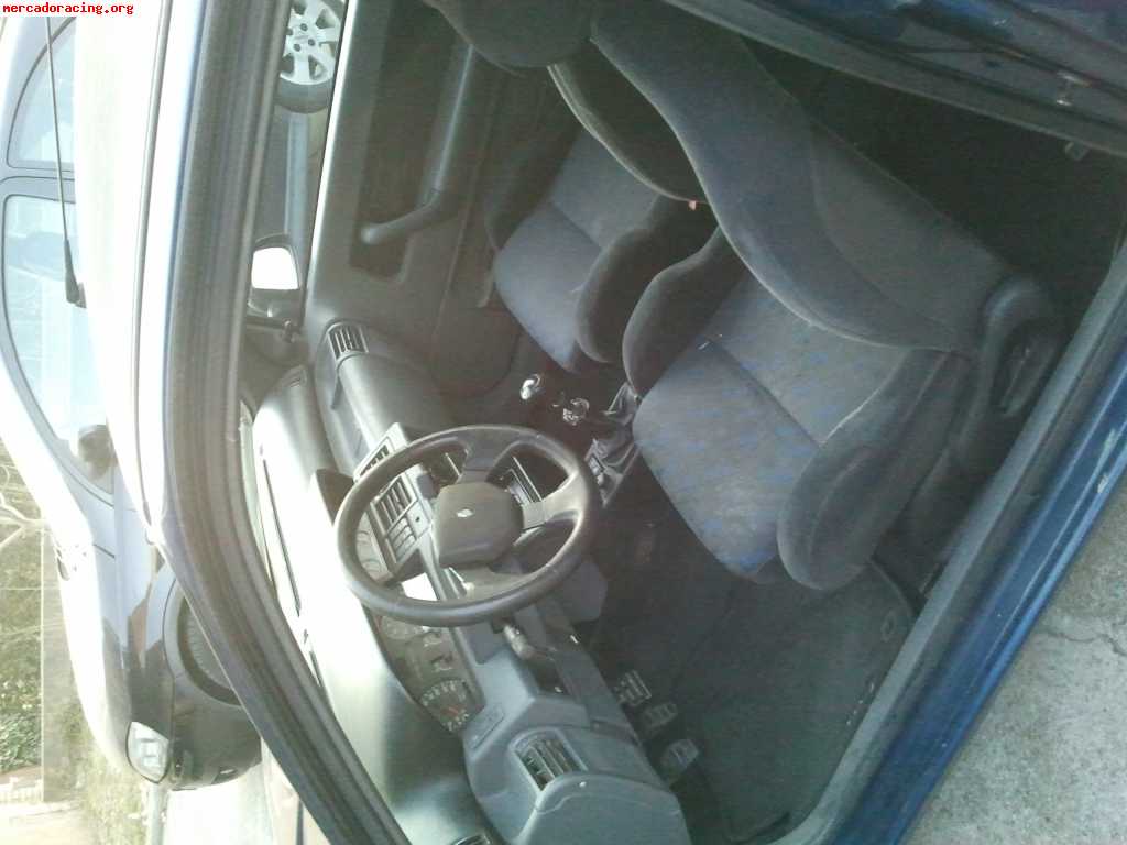 Se vende clio 16v del 92