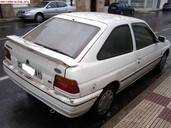 Se vende ford escort 1.6i efi