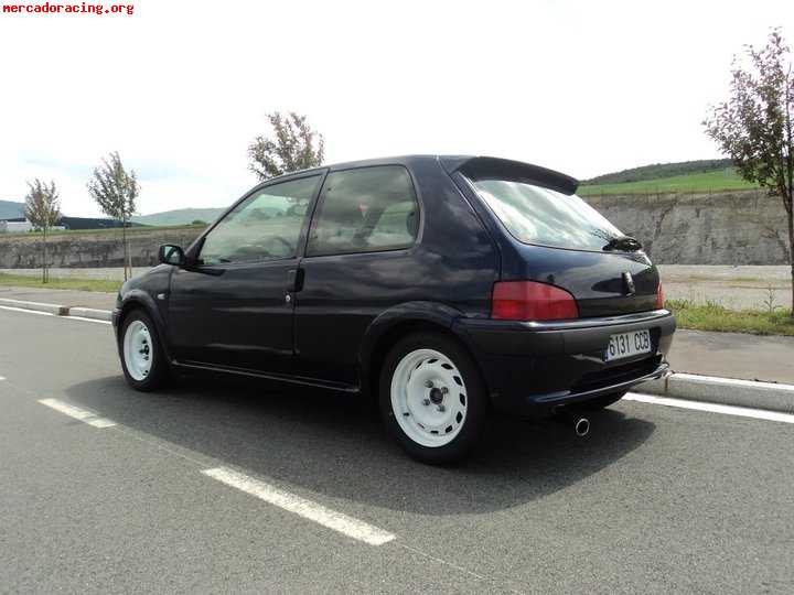 Peugeot 106 sport año 2003.. (motor roto)