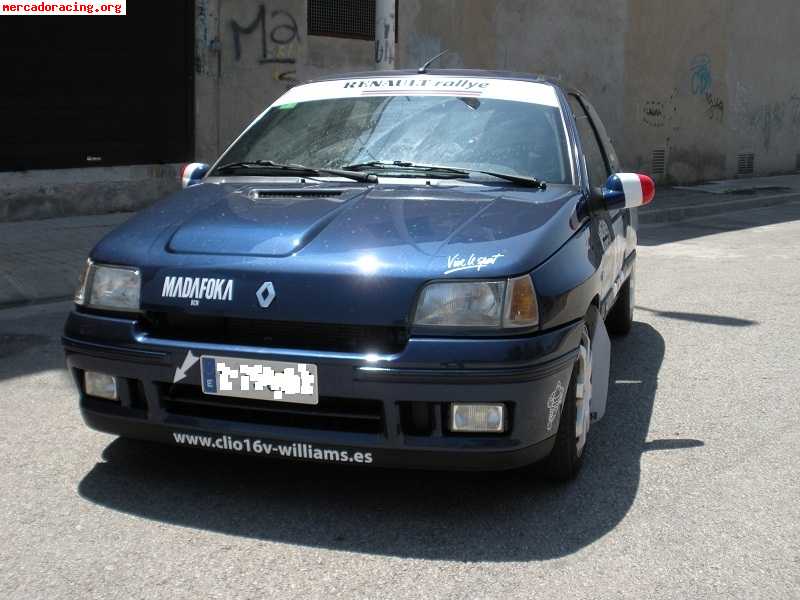 Renault clio 1.8 16v (barcelona)