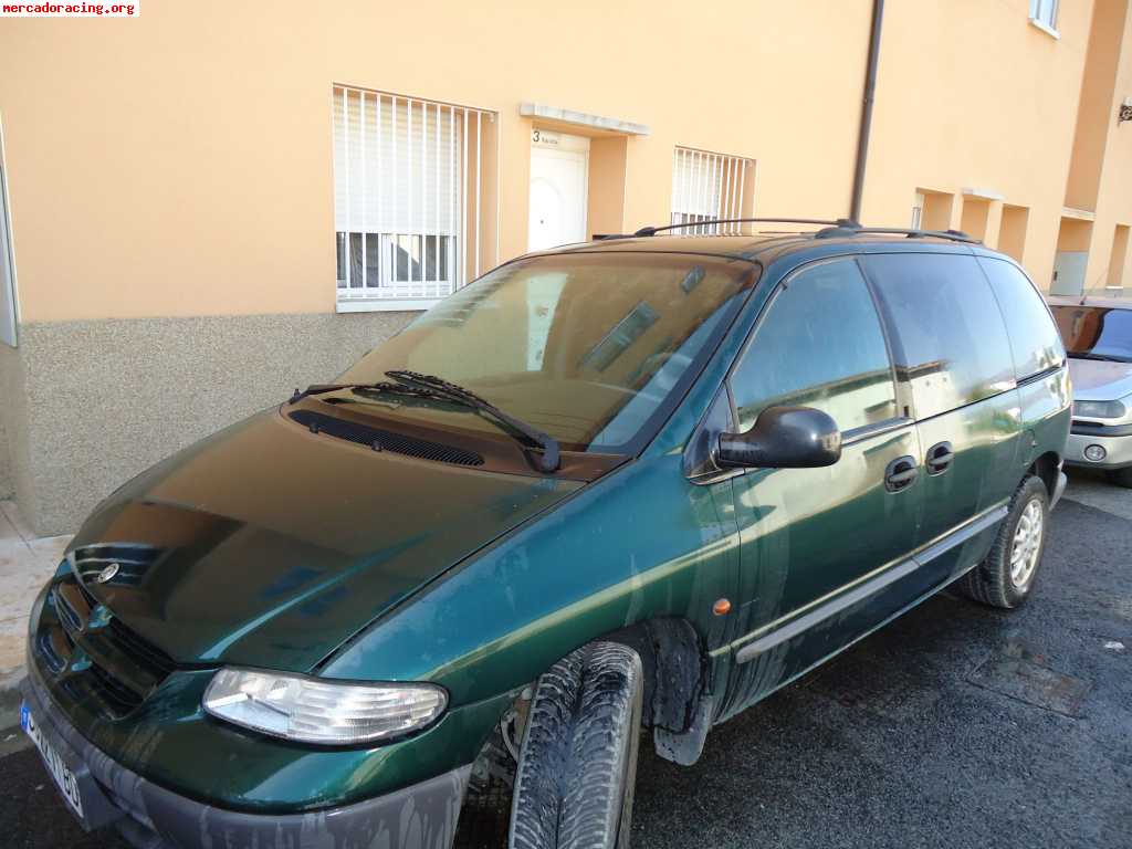 Oportunidad !!! se vende chrysler voyager se 2.0  7 plazas 3