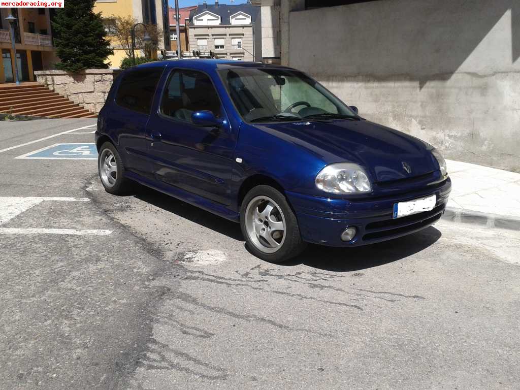 Vendo clio 2 fase 1 año 2001 1.4 16v 1900€