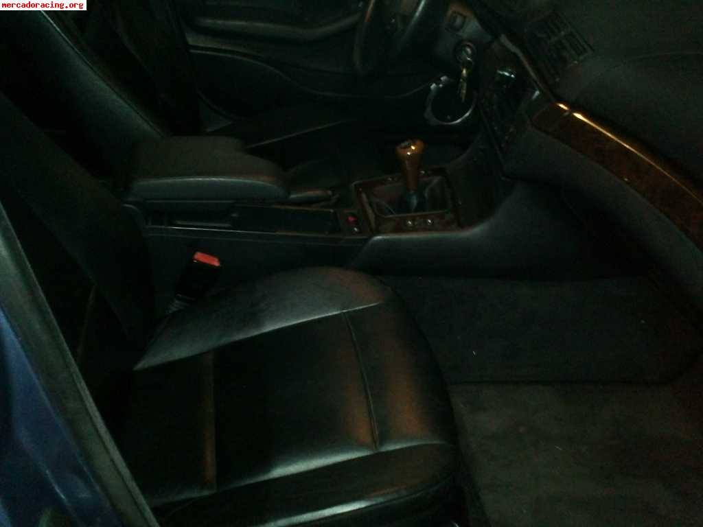 Bmw serie 3 e46 323i 170 cv 180.000km        3800 euros