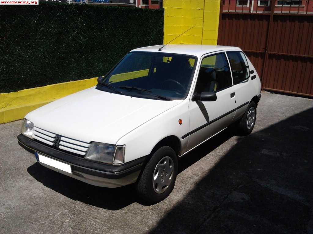 Peugeot 205