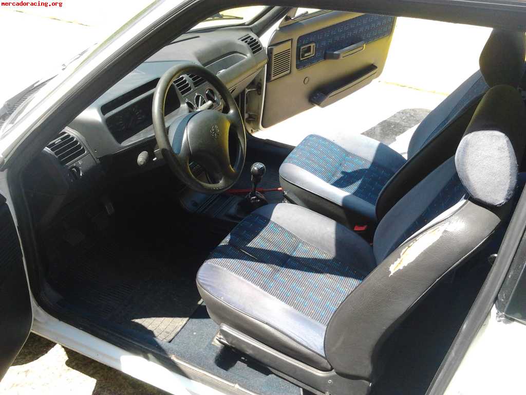 Peugeot 205