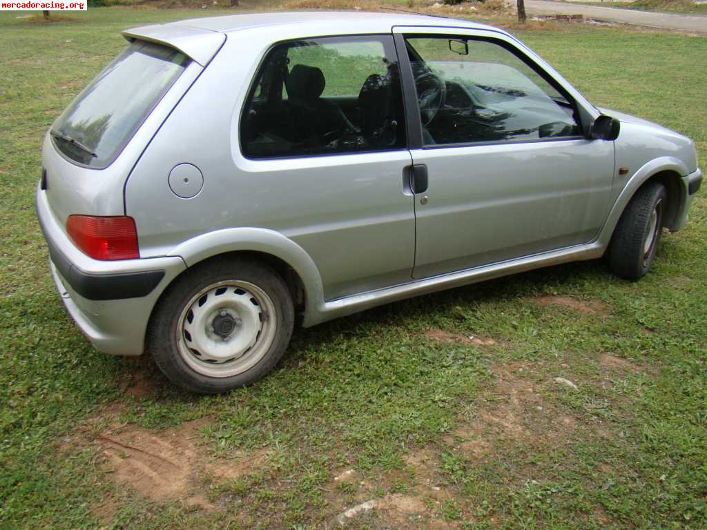 Peugeot 106 sportpack con avería; 450€