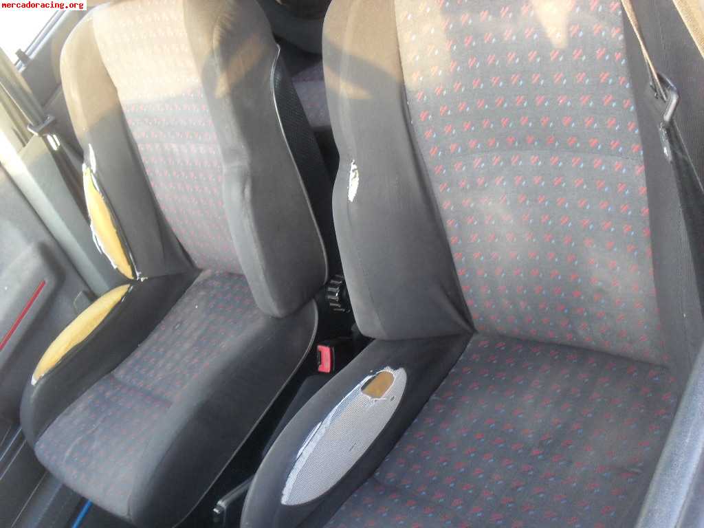 Vendo r19 16v f2 para restaurar o piezas