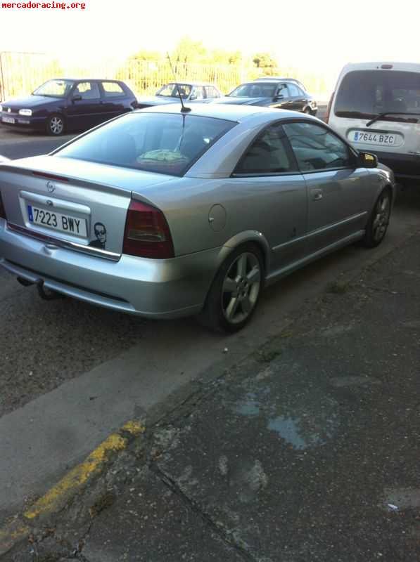 Se vende o se cambia opel astra coupe 2.0turbo