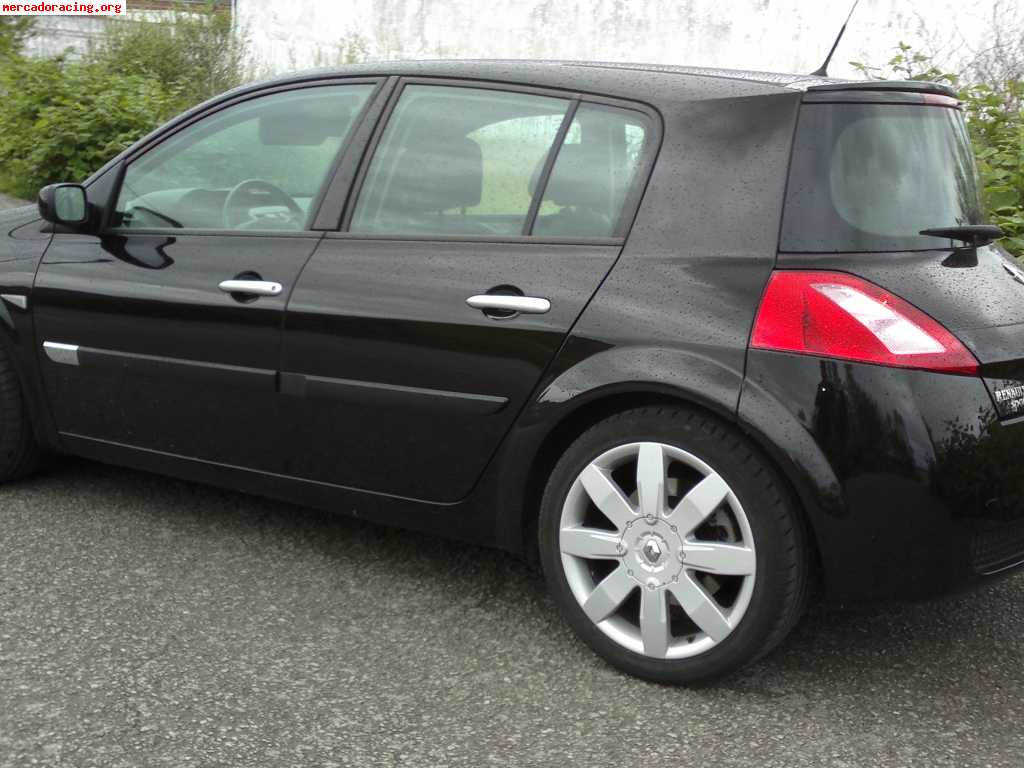 Se vende megane sport ( 225 cv. ) 5p.